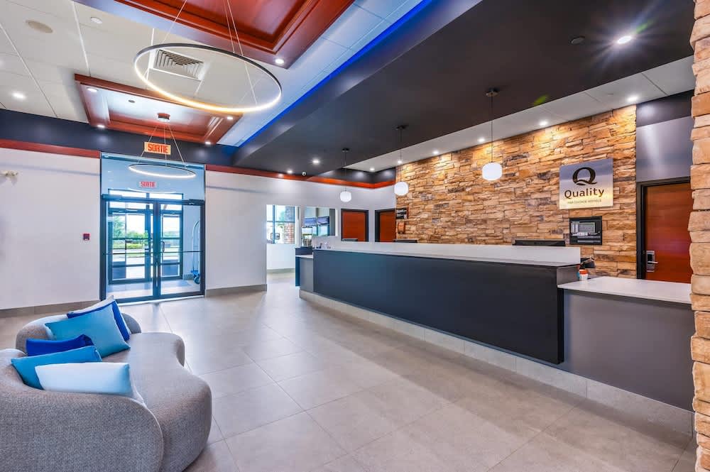 Quality Inn & Suites 5