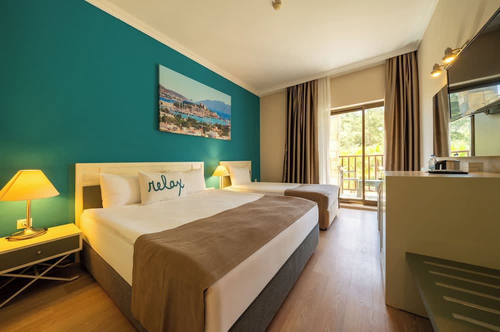 Green Bay Resort & Spa 3