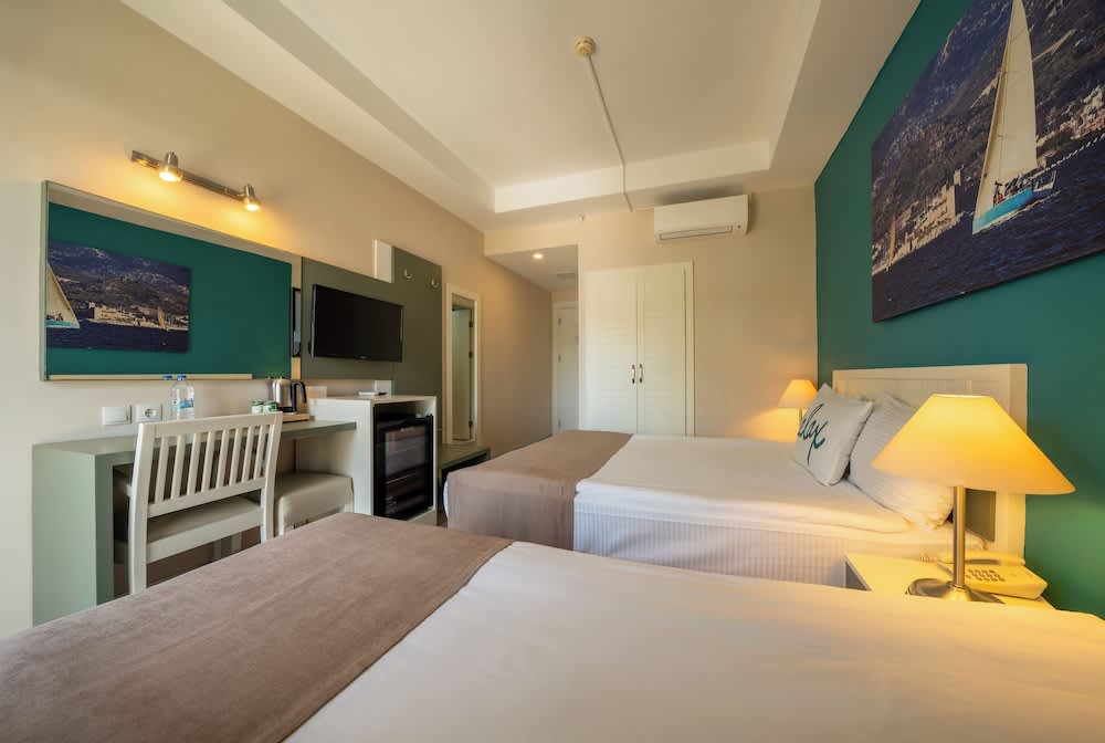 Green Bay Resort & Spa 4