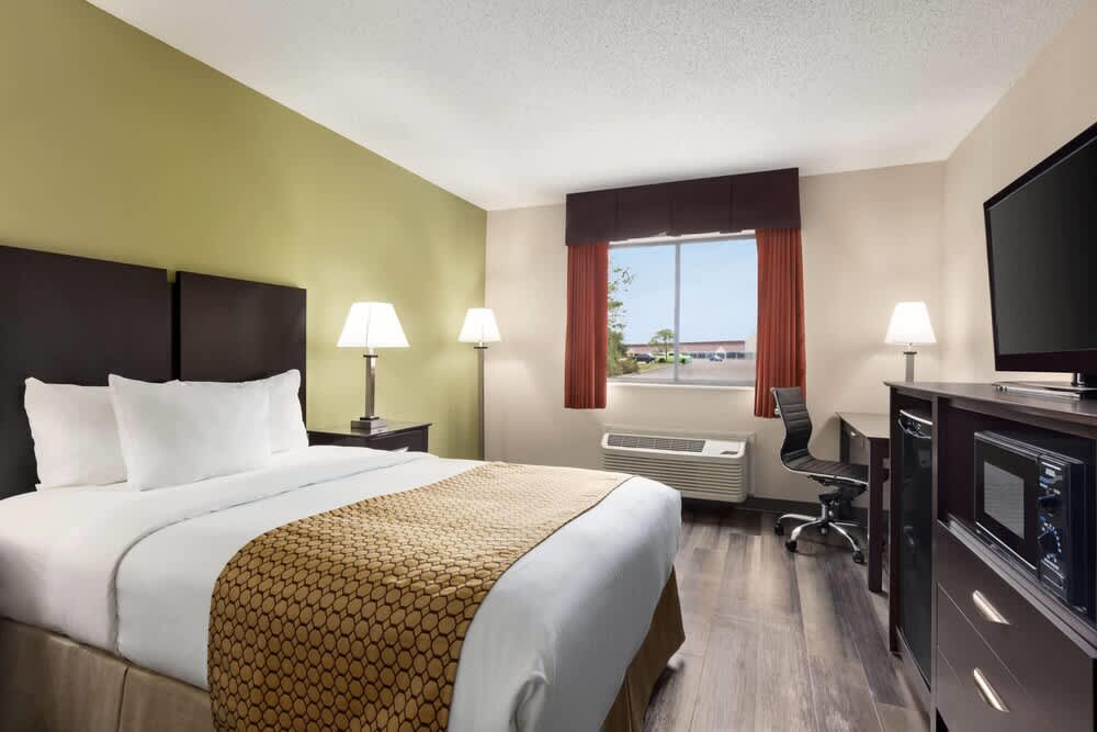 Baymont by Wyndham Monroe 2