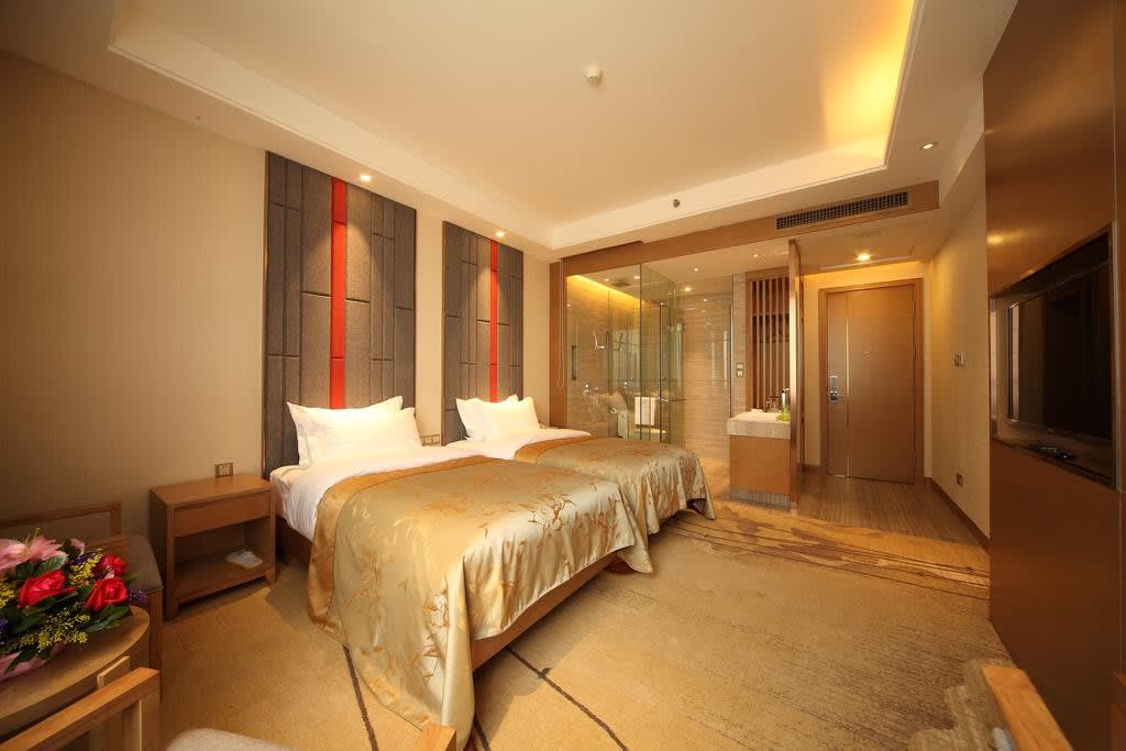 DAYS INN PANYU 2