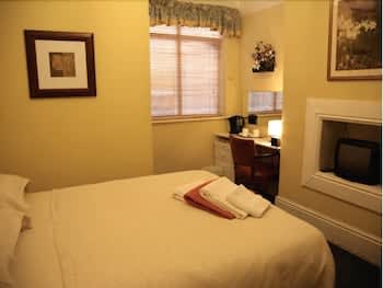 CLAREMONT GUEST HOUSE 4