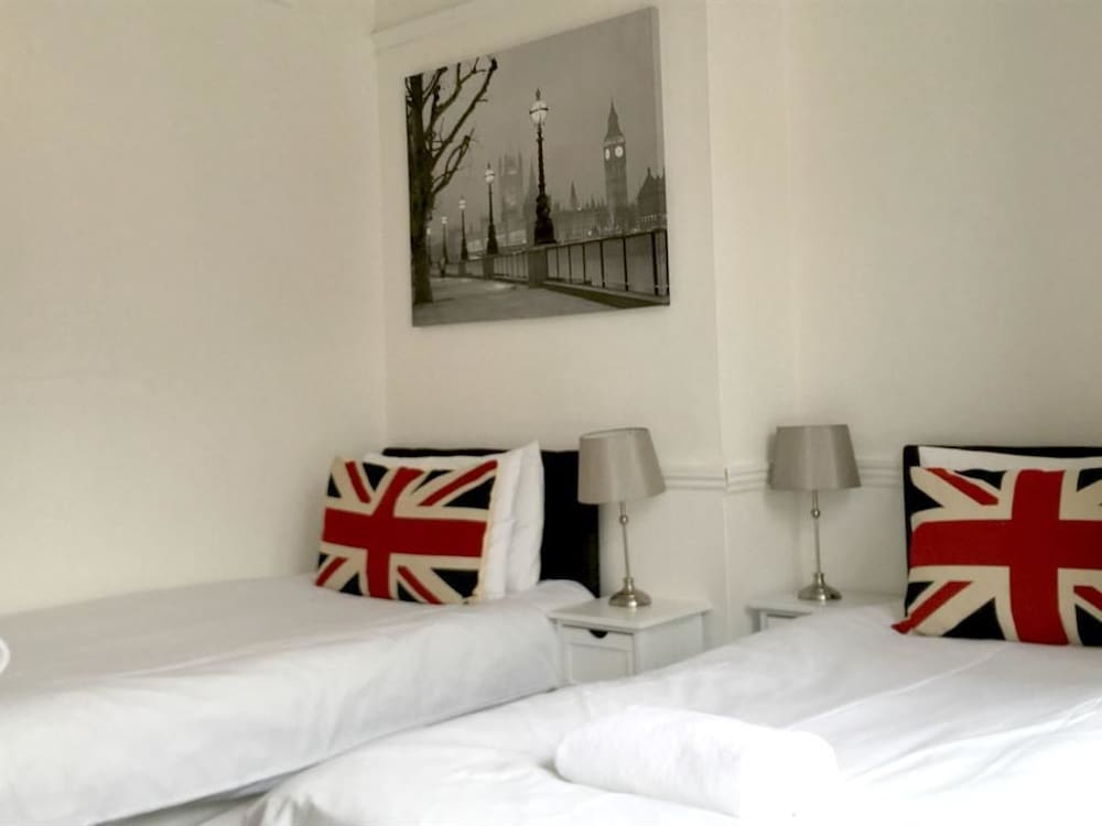 CLAREMONT GUEST HOUSE 1