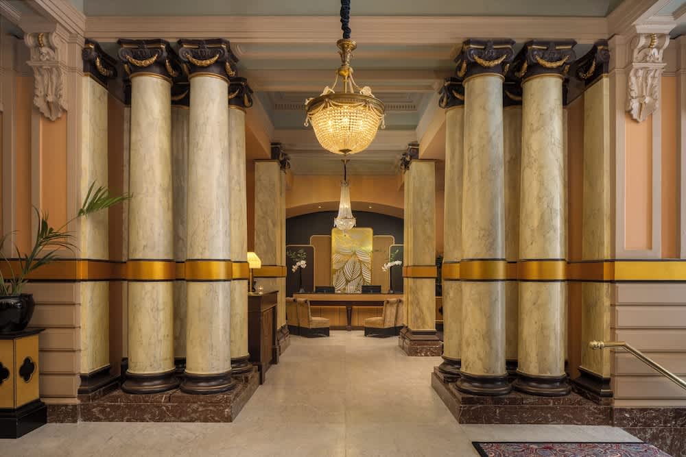Hotel Des Indes 2
