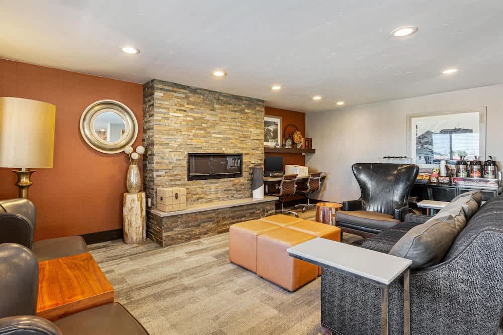 Best Western Hi-Desert Inn 2