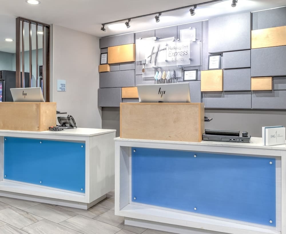 Holiday Inn Express & Suites MOORE by IHG 2