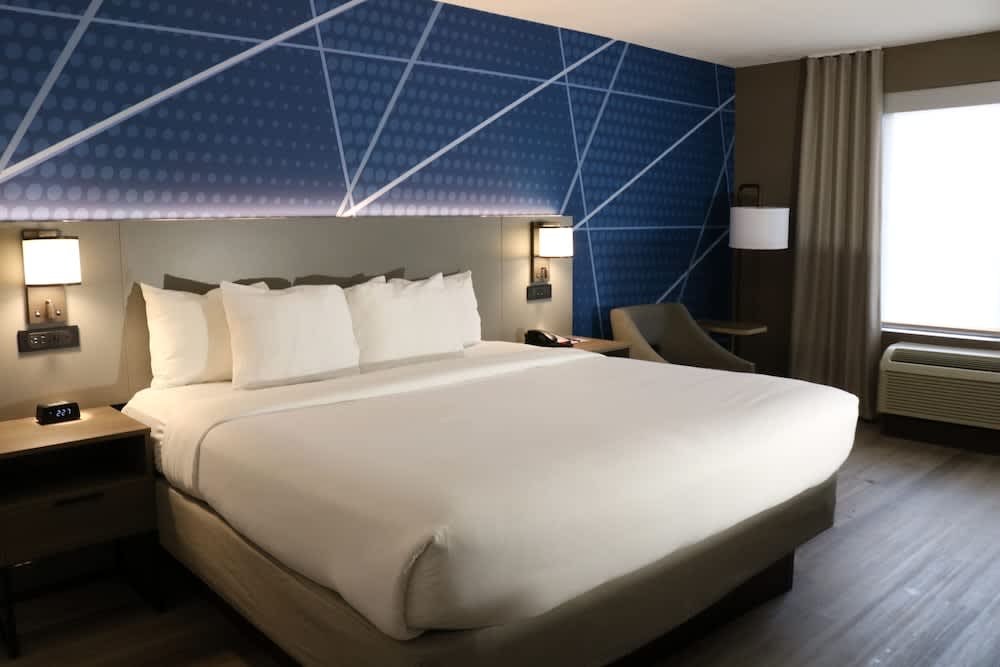 Comfort Inn & Suites Danbury-Bethel 1