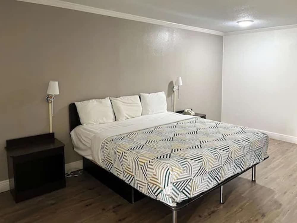 Motel 6 Memphis, TN - Graceland 2