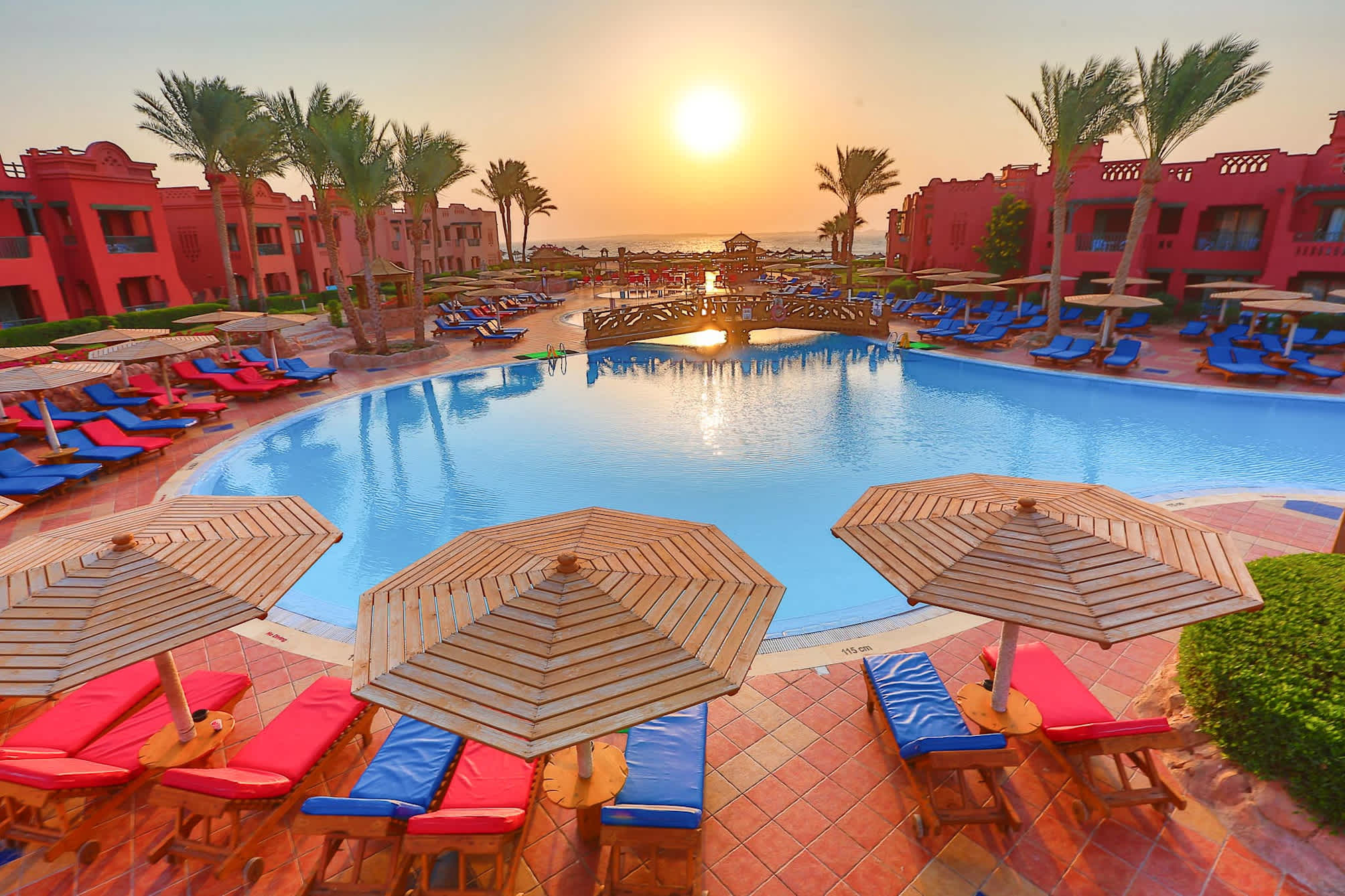 Charmillion Sea Life Resort 5