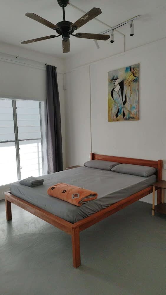 PORT VILA Airport Hotel 1