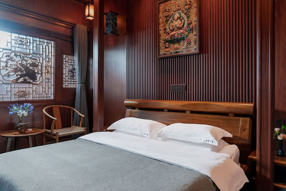 Spirited Silky Inn 2