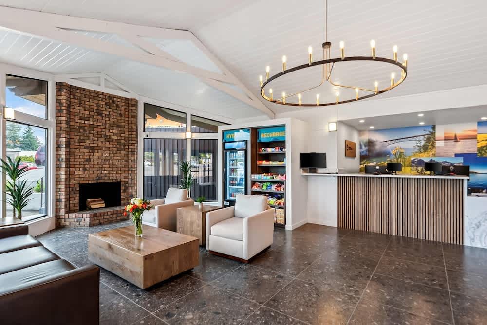 Clarion Pointe Mount Vernon - Burlington 5