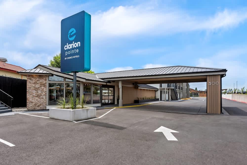 Clarion Pointe Mount Vernon - Burlington 1