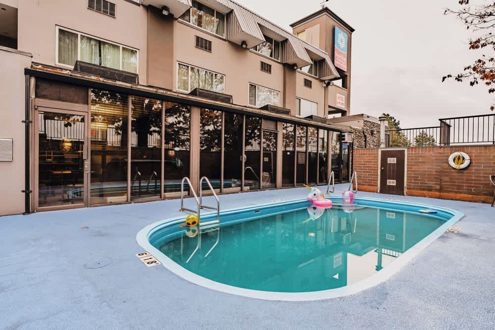 SureStay Plus by Best Western Coquitlam 4