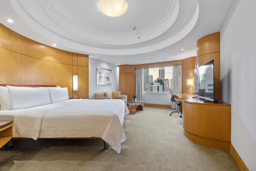 Makati Shangri-La, Manila 1