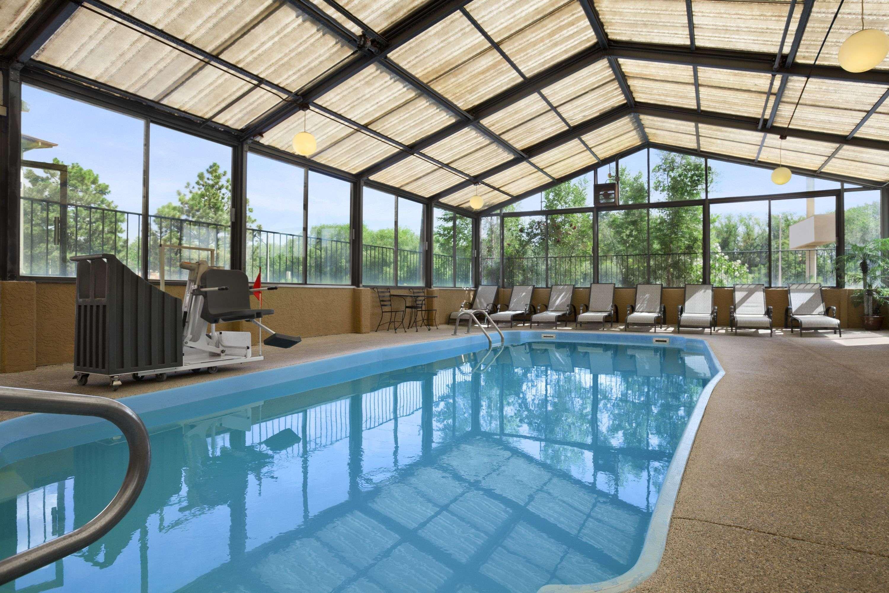 Rodeway Inn Colorado Springs 3