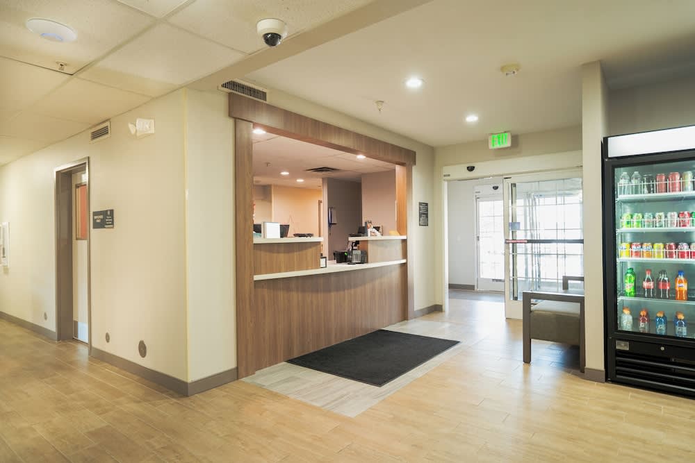 Candlewood Suites Boise - Towne Square by IHG 3