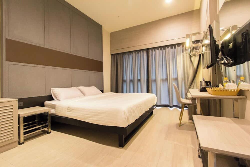 Lazy Sunday hostel 1