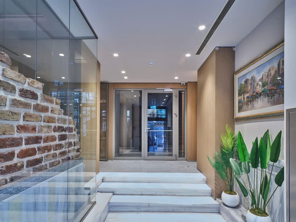 Four-G Hotel Premium 2
