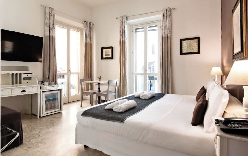 Hotel Broletto - Centro Storico 5