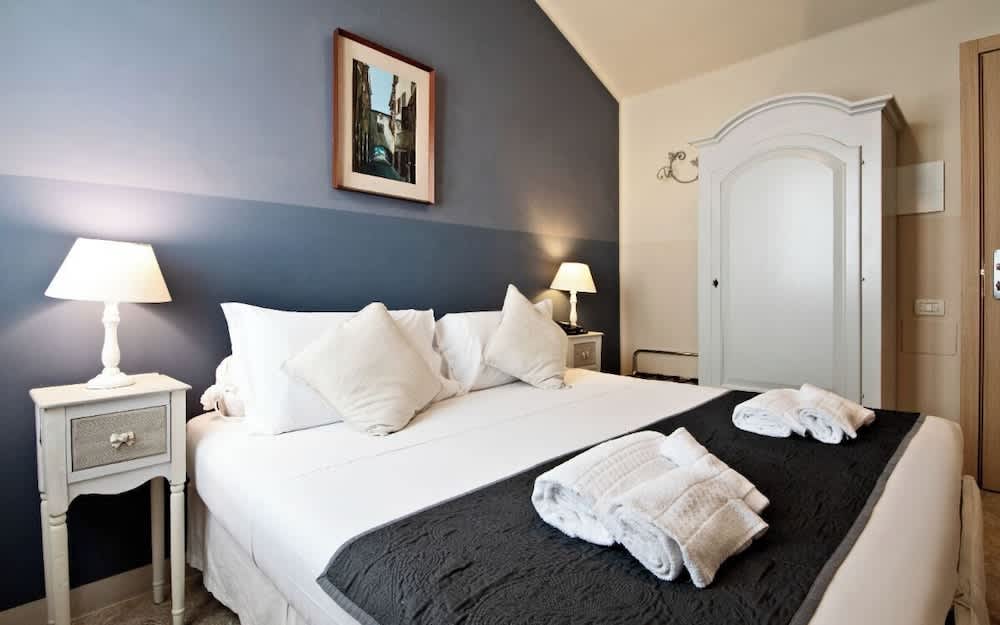 Hotel Broletto - Centro Storico 3