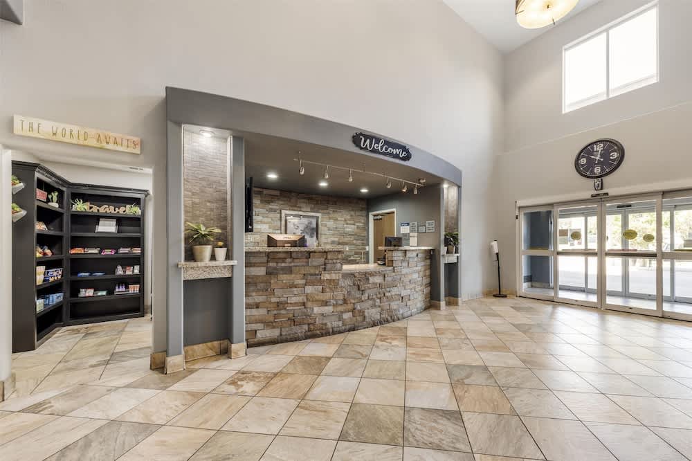 Best Western Plus Sand Bass Inn and Suites 2