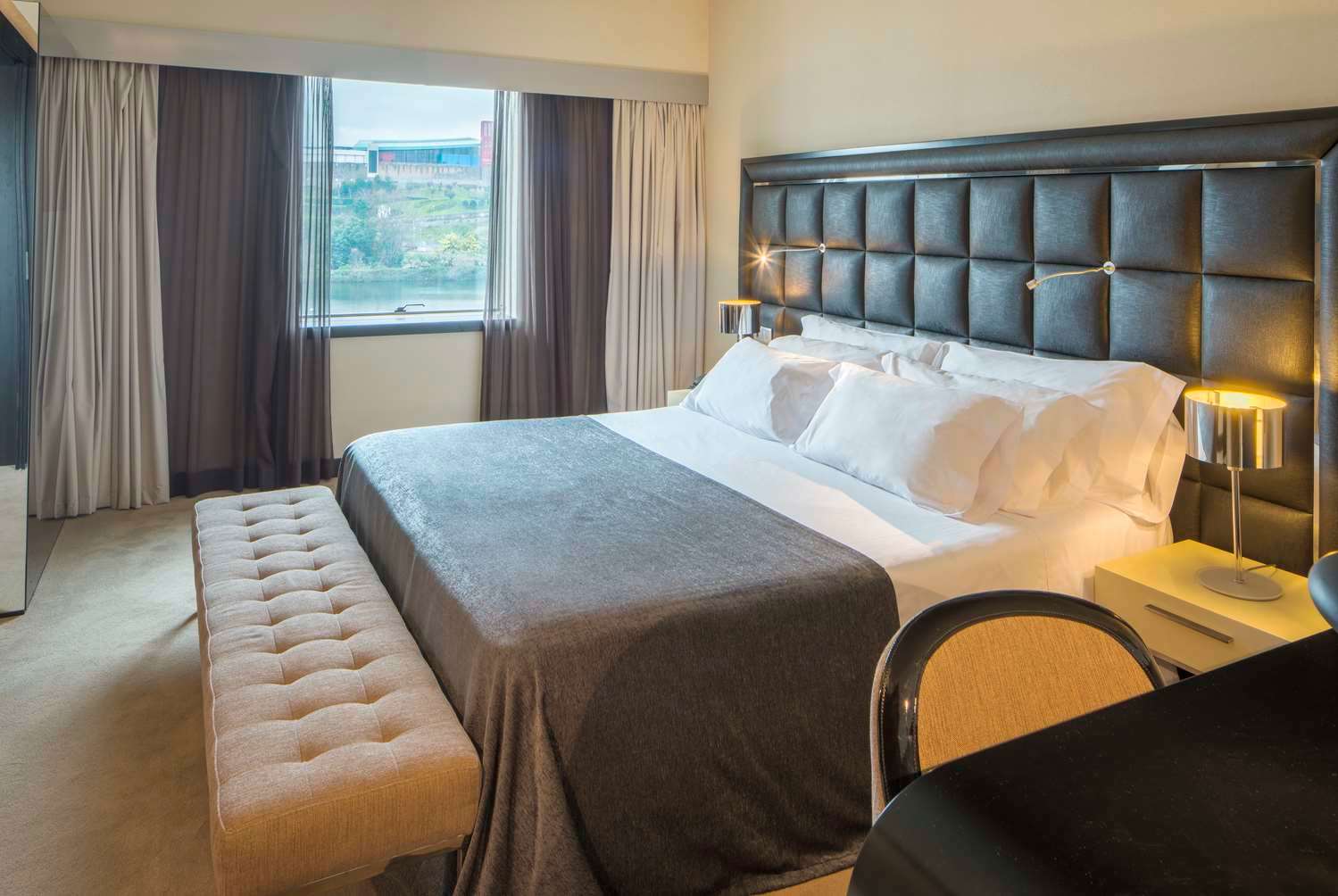 NH Coimbra Dona Ines 3