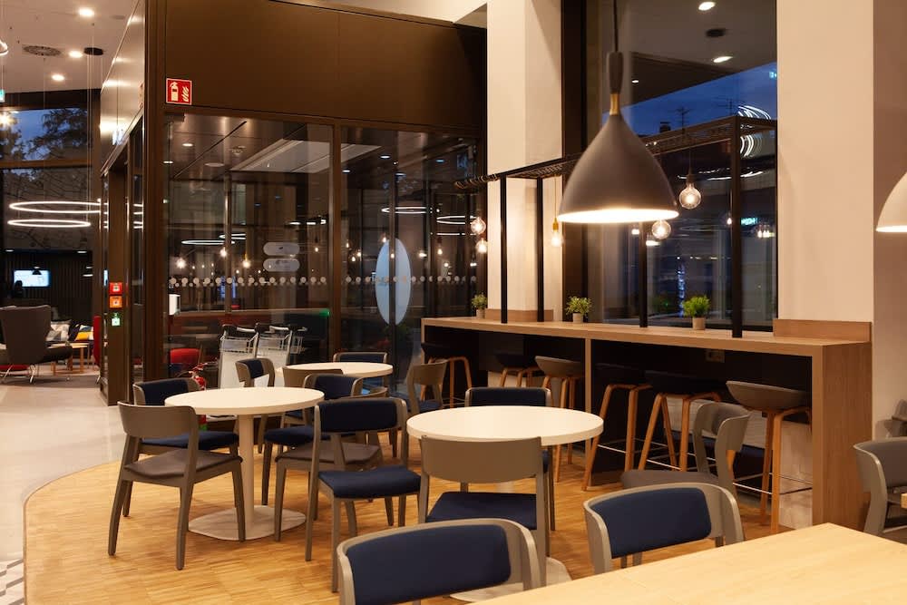 Holiday Inn Express & Suites Monheim am Rhein by IHG 2