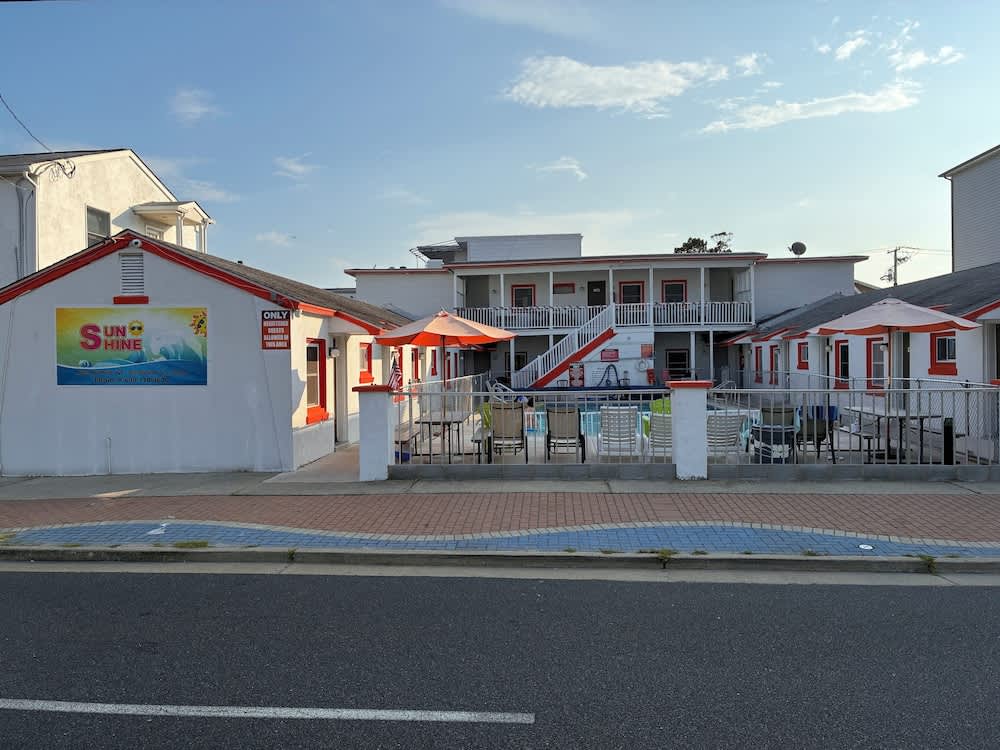 Sunshine Motel 1