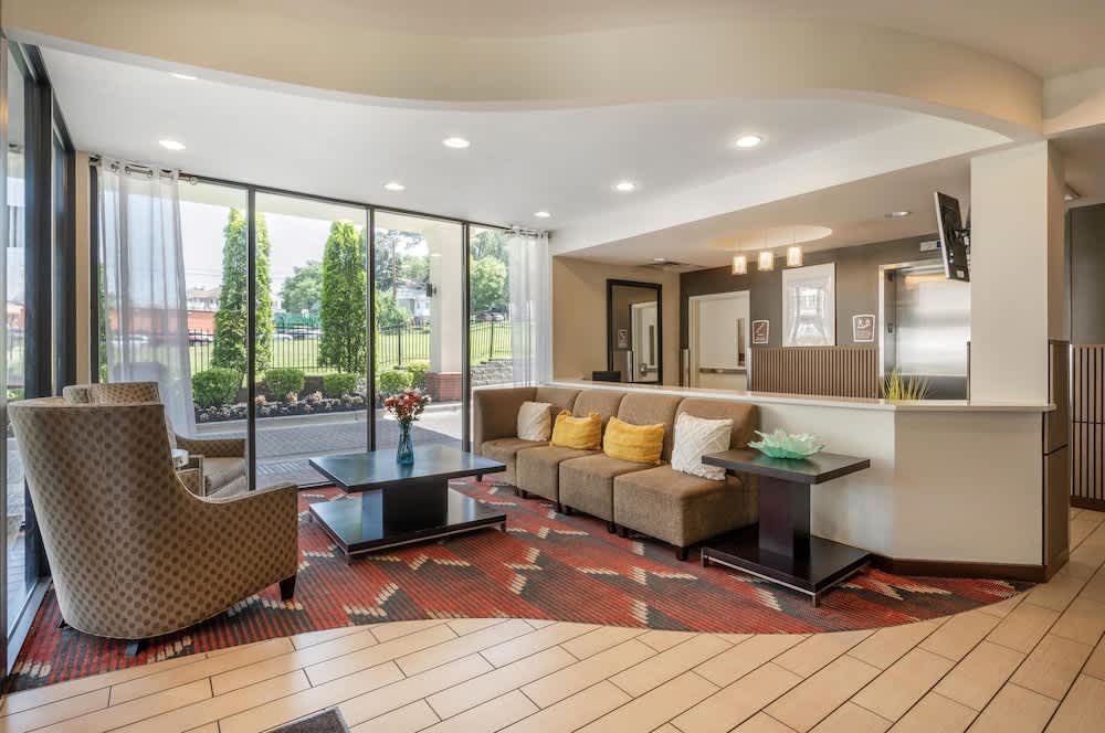 Best Western Plus College Park Hotel 2