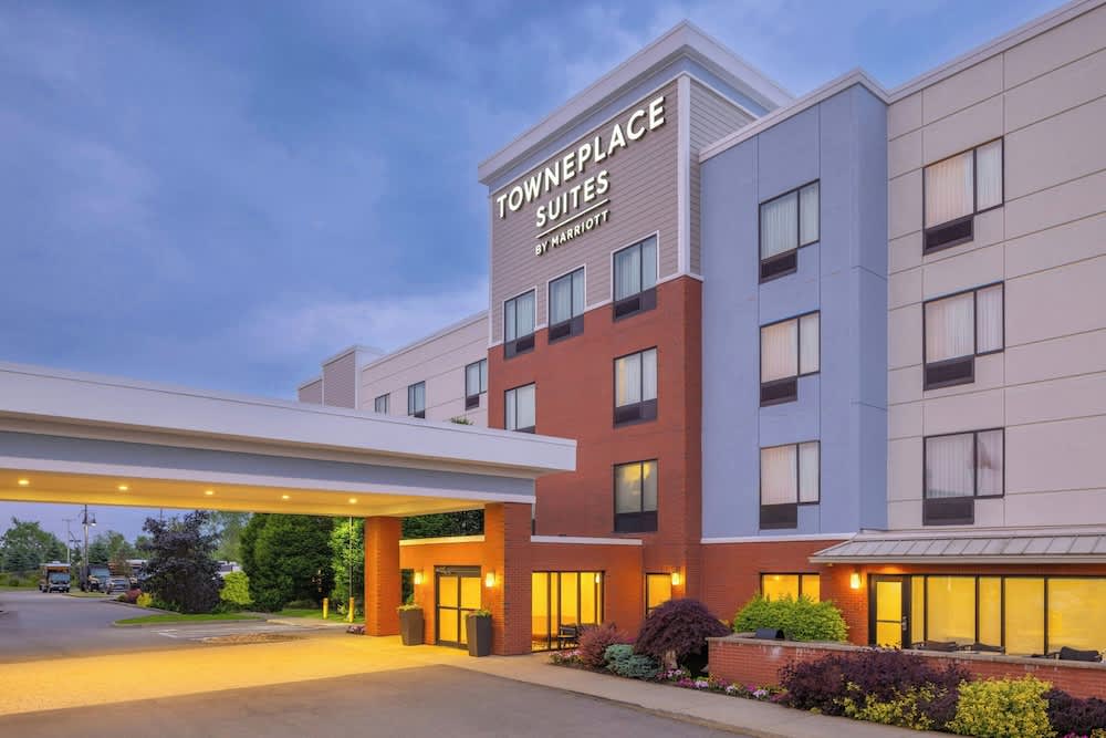 TownePlace Suites Buffalo Airport 1