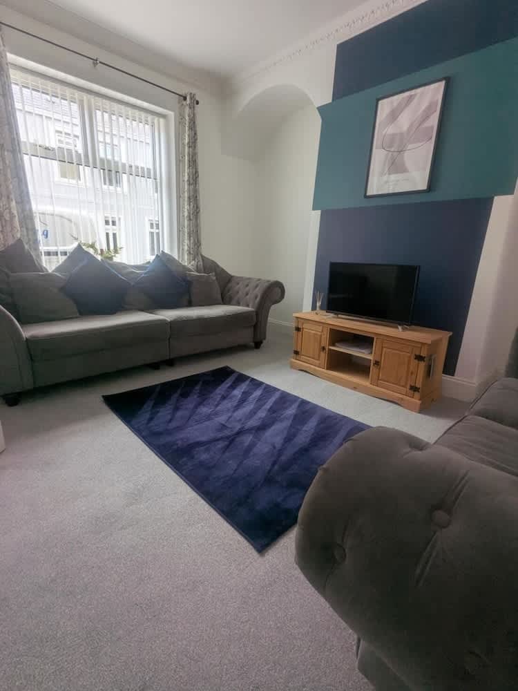 Charming Newcastle Home With Garden, Perfect for Families & Contractors 1