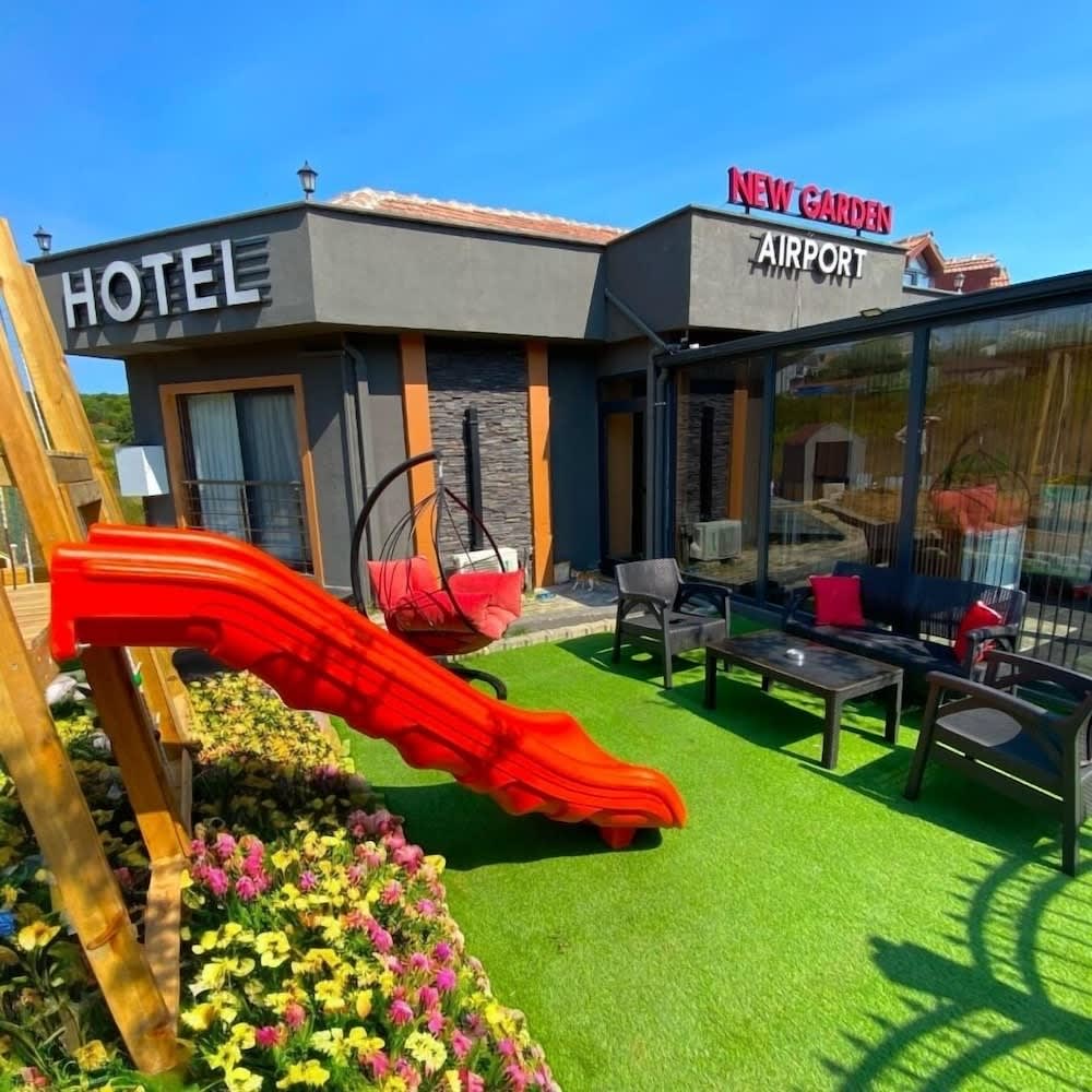 New Garden Airport Hotel & Restaurant 1
