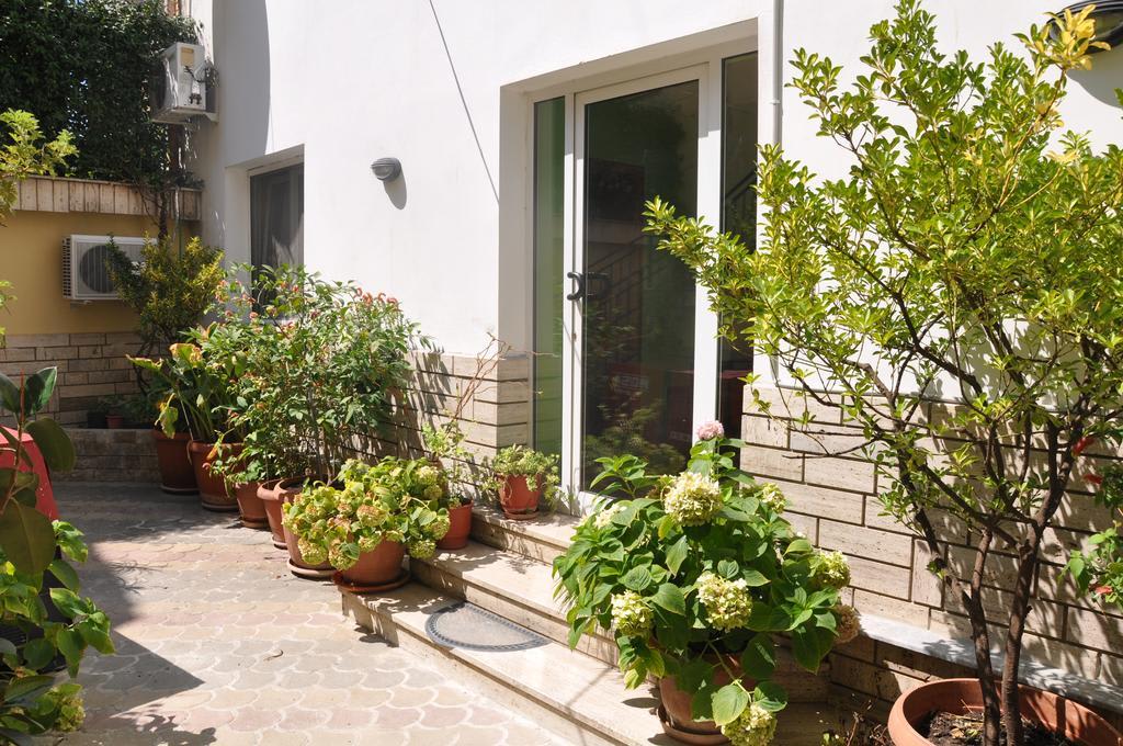 Hotel Pik Loti 2