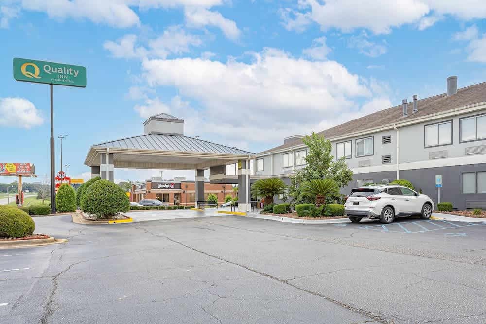 Quality Inn Prattville I-65 1