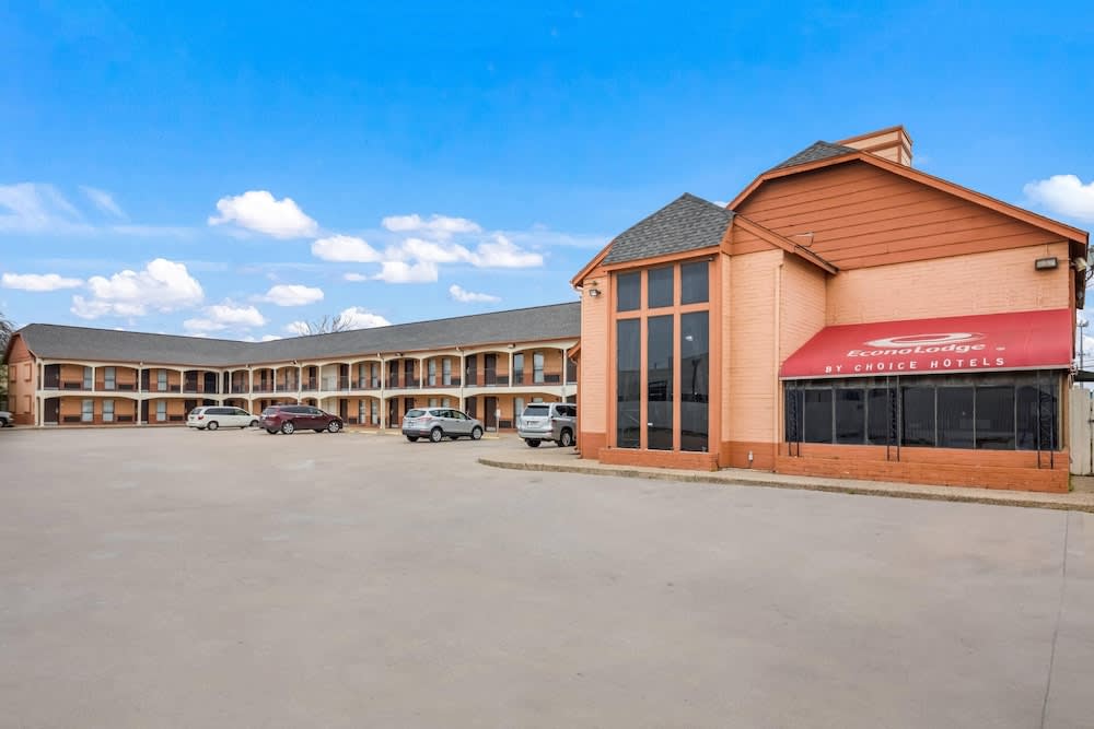 Econo Lodge Austin North near The Domain 1