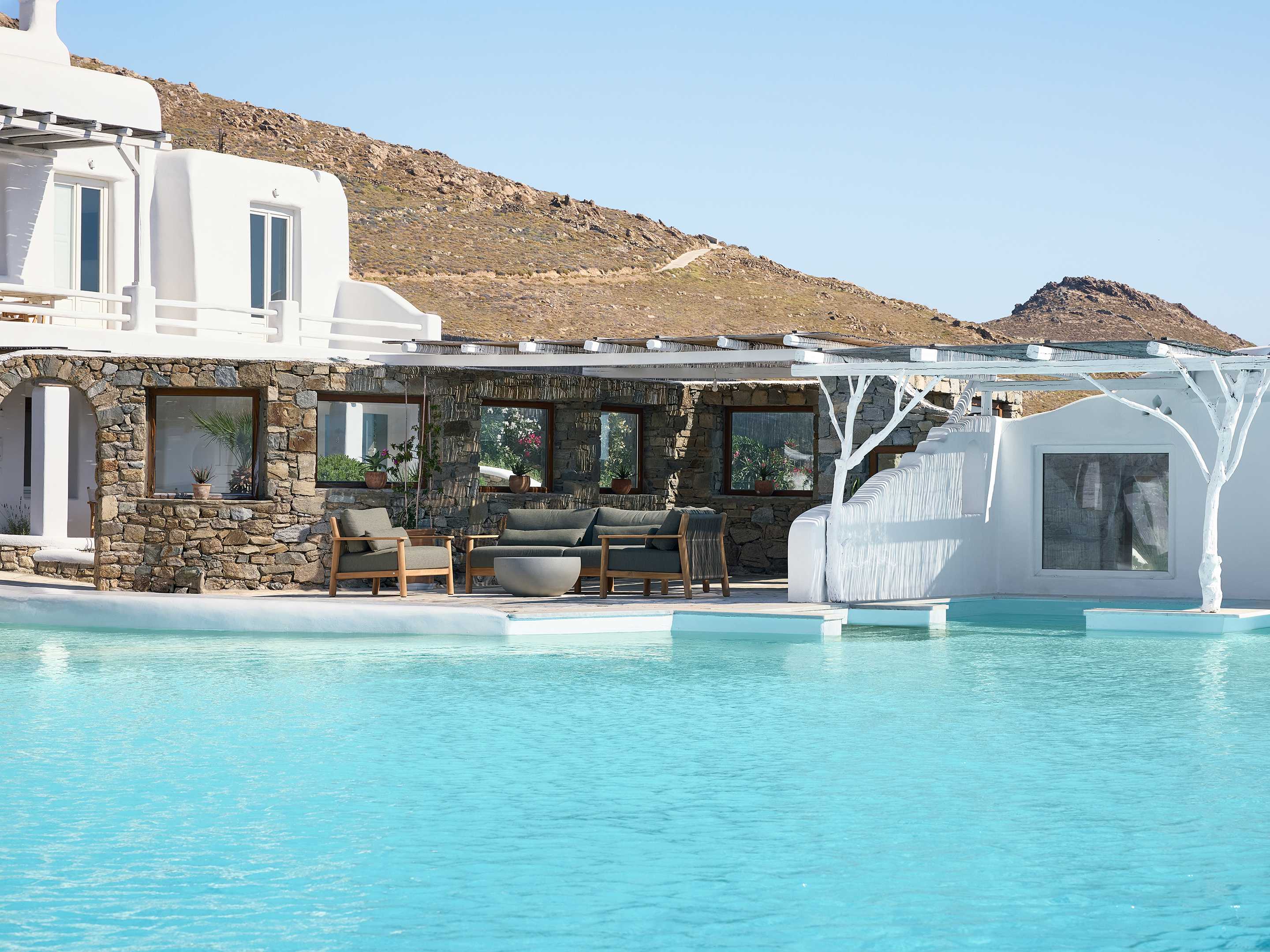 Mykonos Lolita, A Grecotel Resort to Live 2