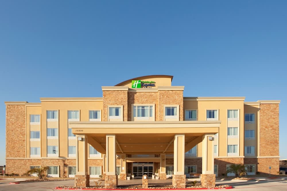 Holiday Inn Express & Suites AUSTIN SOUTH-BUDA by IHG 1