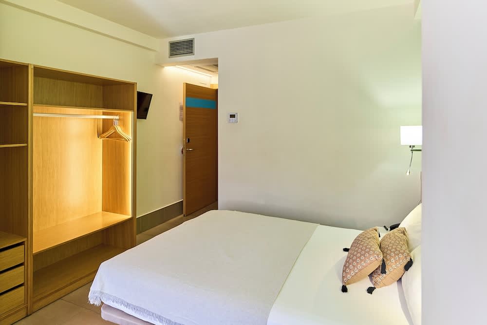 The Book Factory Hostel by gaiarooms 1