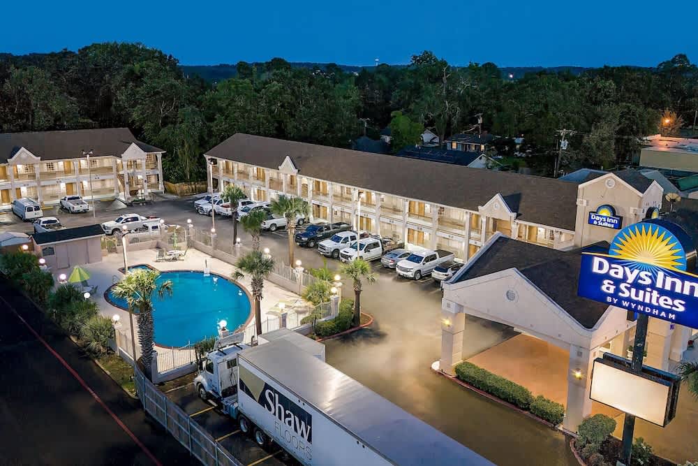 Days Inn by Wyndham Nacogdoches/SFA University/Downtown 1