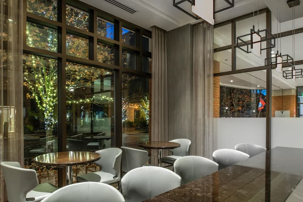 Hampton Inn & Suites Portsmouth Downtown 4