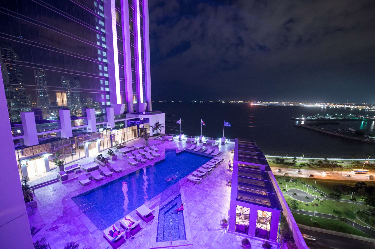 Ocean View Private Room Balcony, Pool, Rooftop Gym Next to Hilton Panama 4