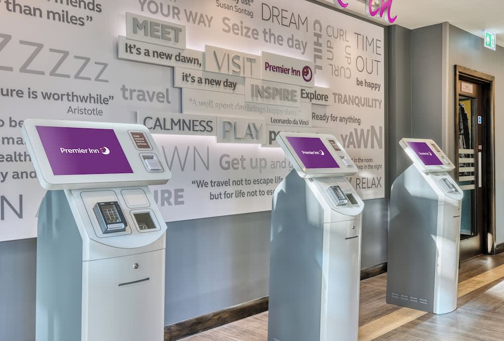 Premier Inn London Canary Wharf - Westferry 2