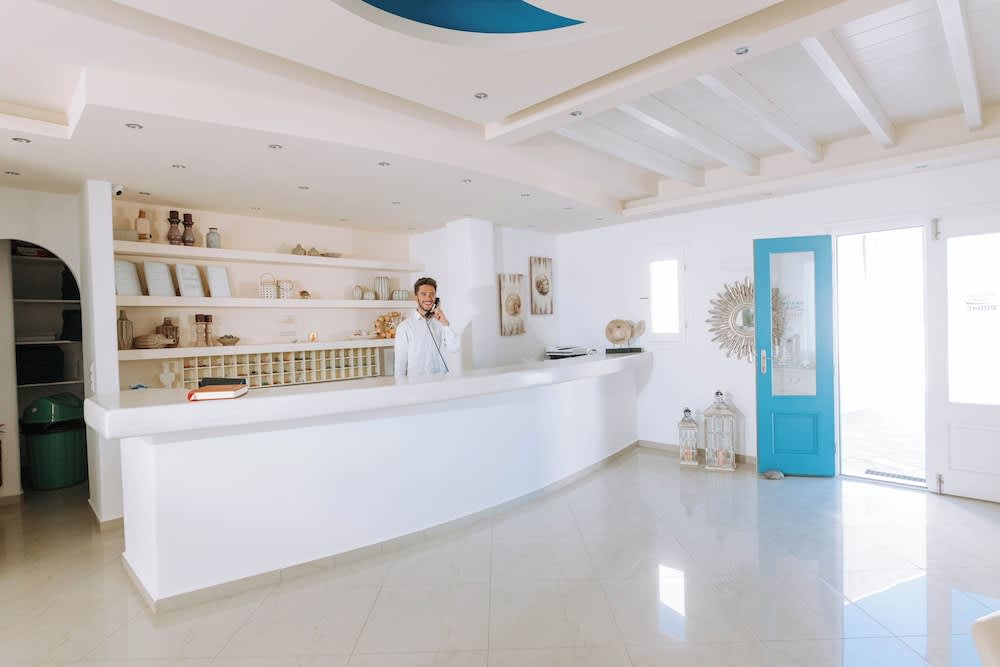 HOTIDAY Room Collection - Naxos 2