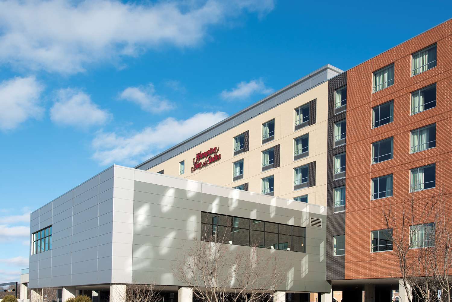 Hampton Inn & Suites Grand Rapids Downtown 1