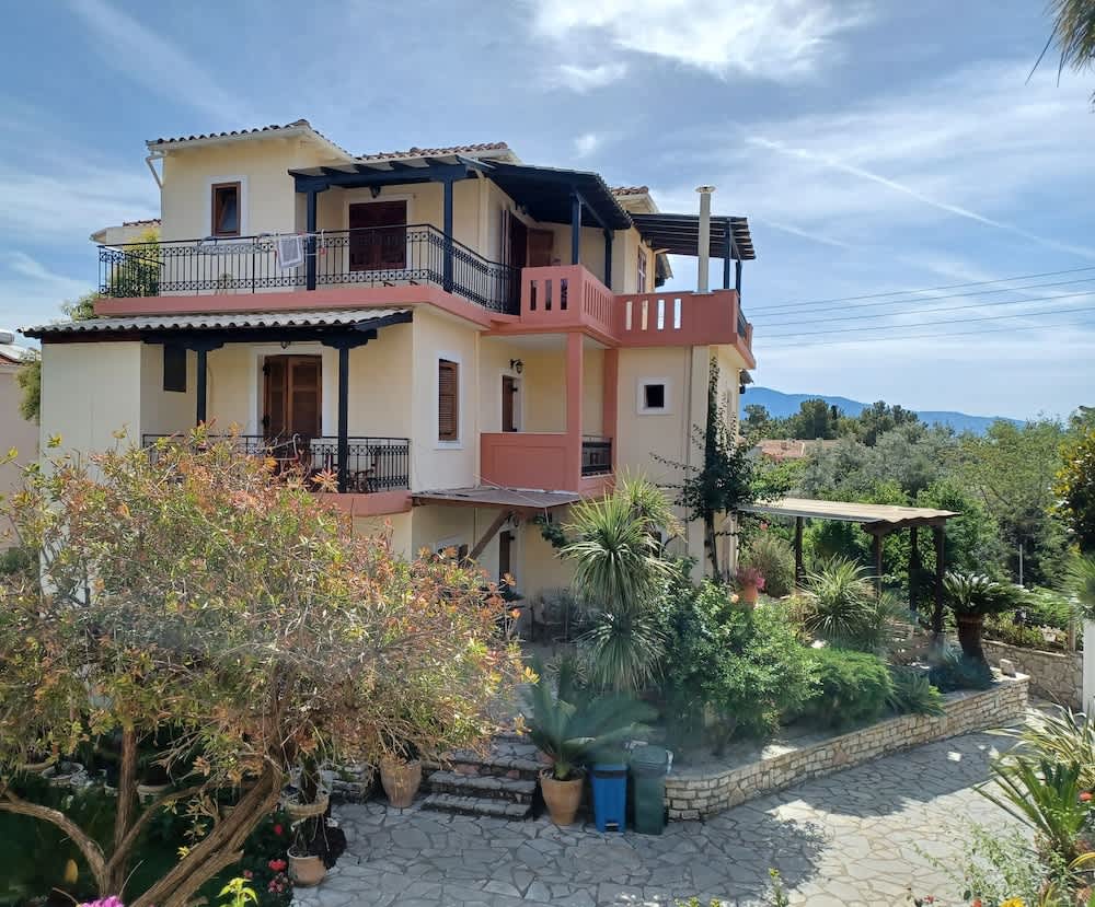 PHILIPPOS Hotel Apartments 1