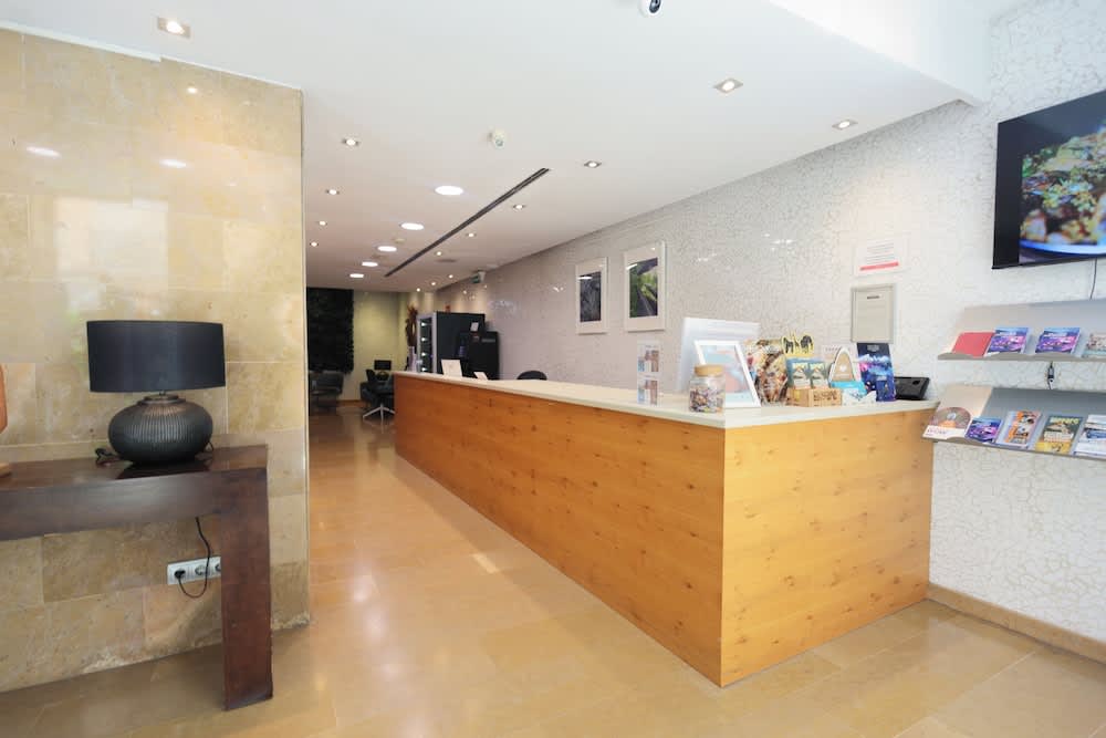 YOU & CO. J. Botánico Boutique 2