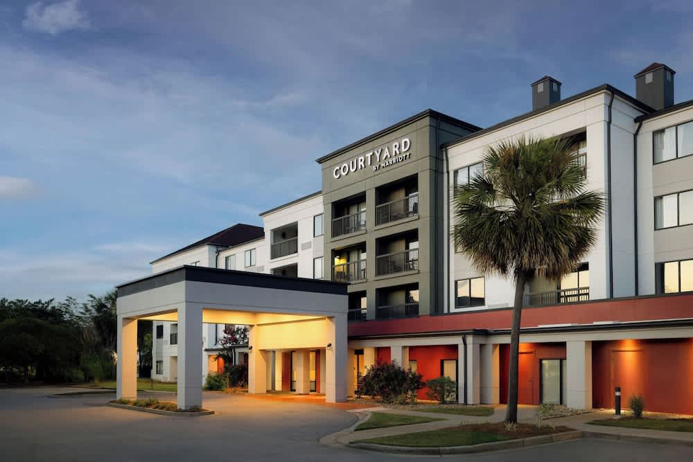 Courtyard by Marriott North Charleston Airport Coliseum 1
