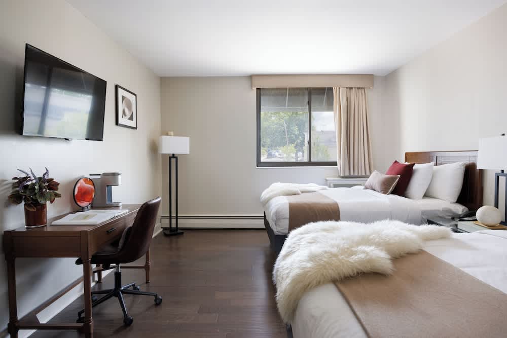 The Andrew Hotel 1