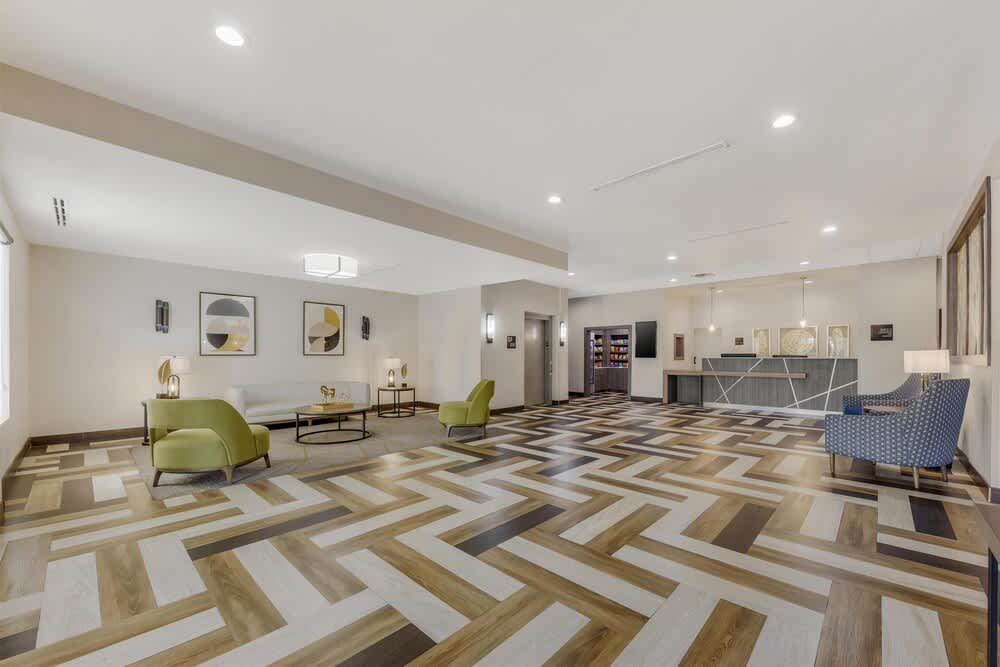 Best Western Green Oak Inn & Suites 2